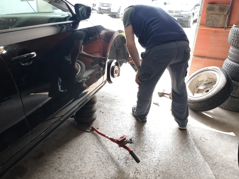 Schimb anvelope și reparații la atelier în Agigea